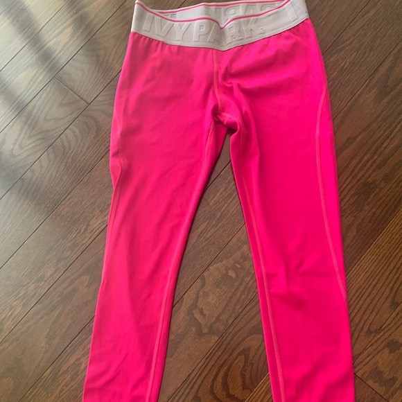 IVY PARK leggings, fuschia, sz M. - Picture 3 of 5
